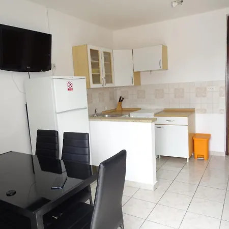Appartement Zana Stan Trigraci