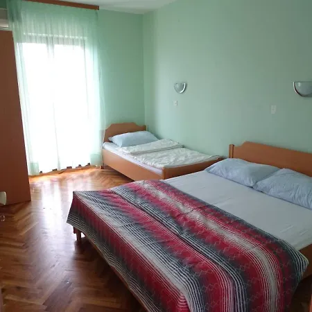 Zana Apartment