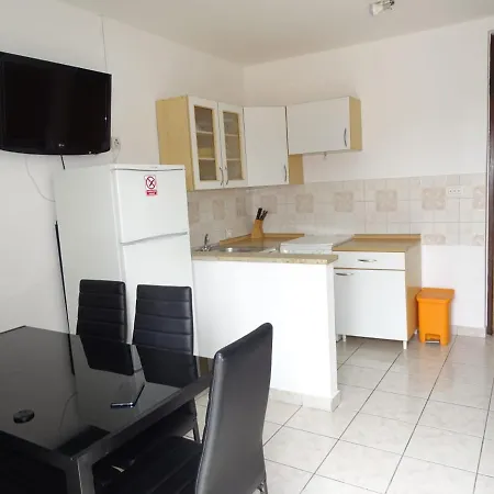 Apartment Zana Stan Trigraci